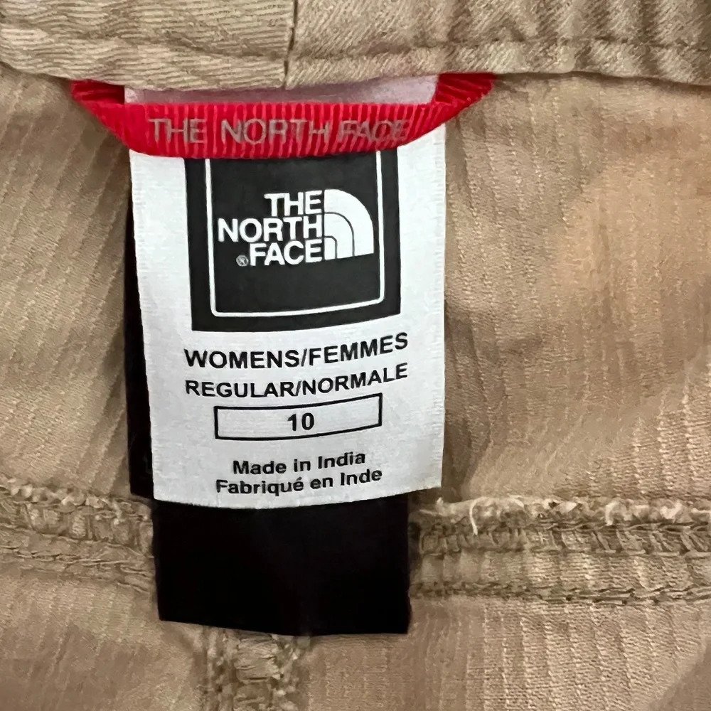 The North Face Beige Convertible Outdoor Hiking Straight Cargo Pants Size 10 EUC - Picture 8 of 12